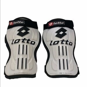 NEW Lotto Activa Shinguard White/Black. M size